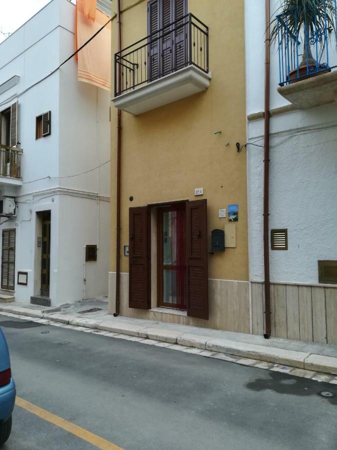 Hotel Via Roma 224 à Polignano a Mare Extérieur photo